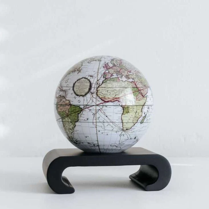 Antique Cassini White Globe - Image 10