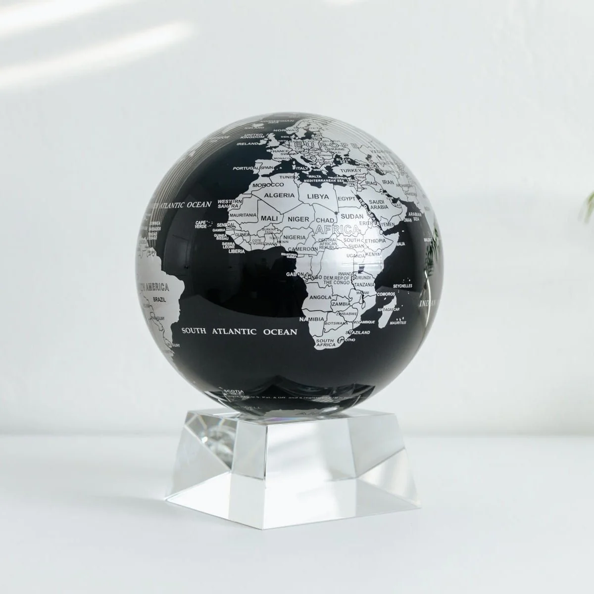 Jet Black & Silver Globe - Image 20