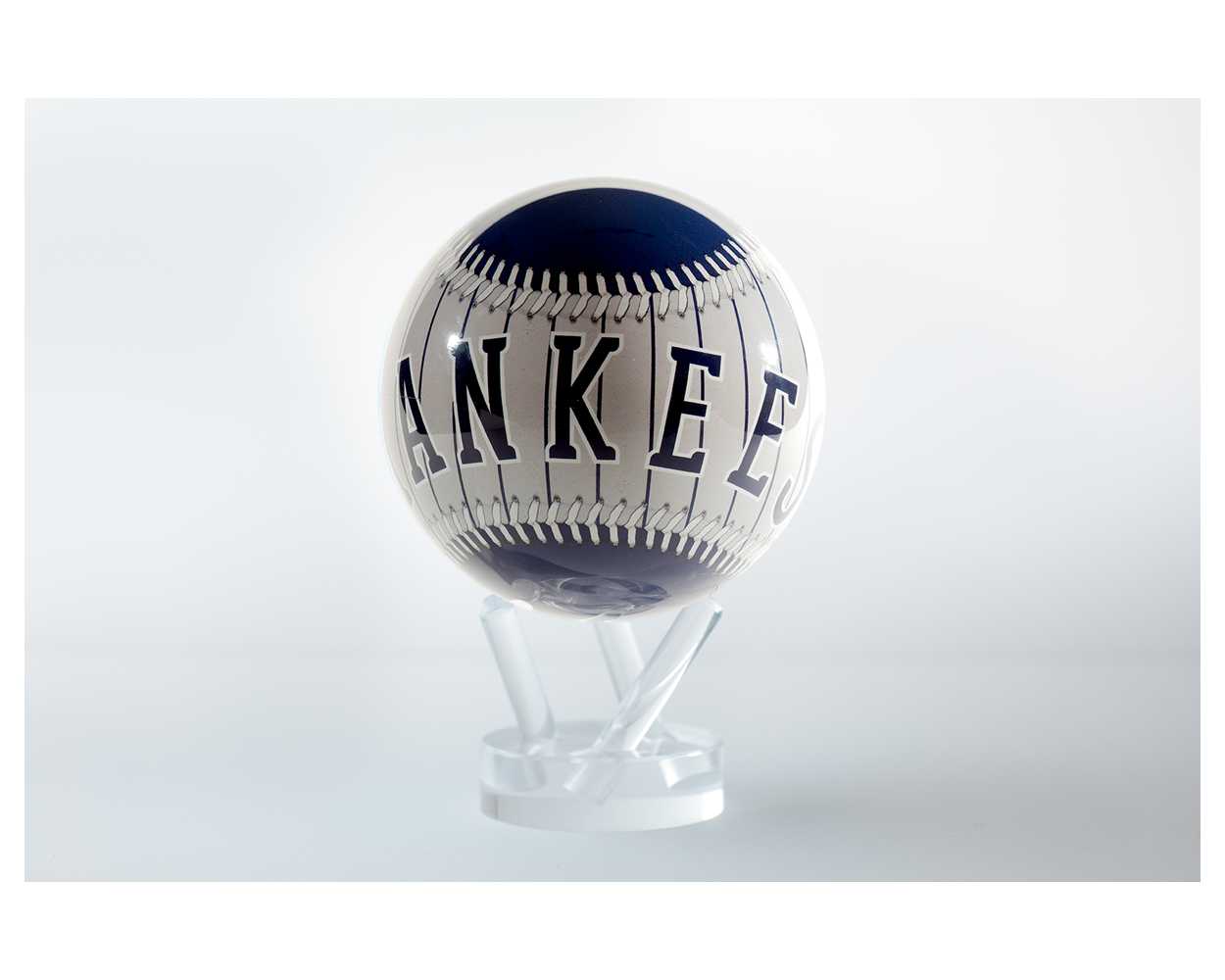 MLB® Yankees™ MOVA Globe - Image 4