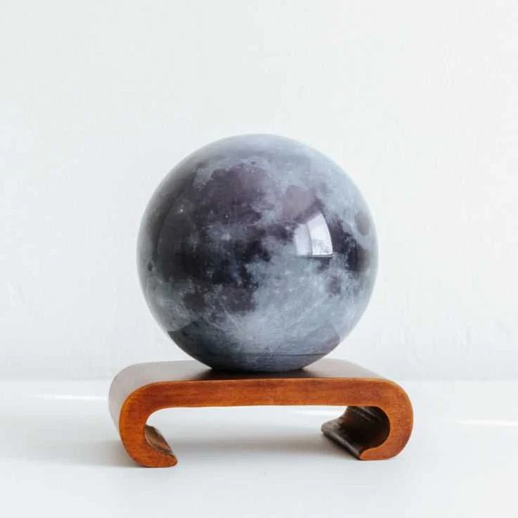 Moon Globe - Image 9