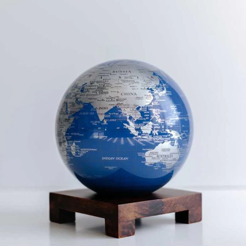 Royal Blue & Silver Globe - Image 12