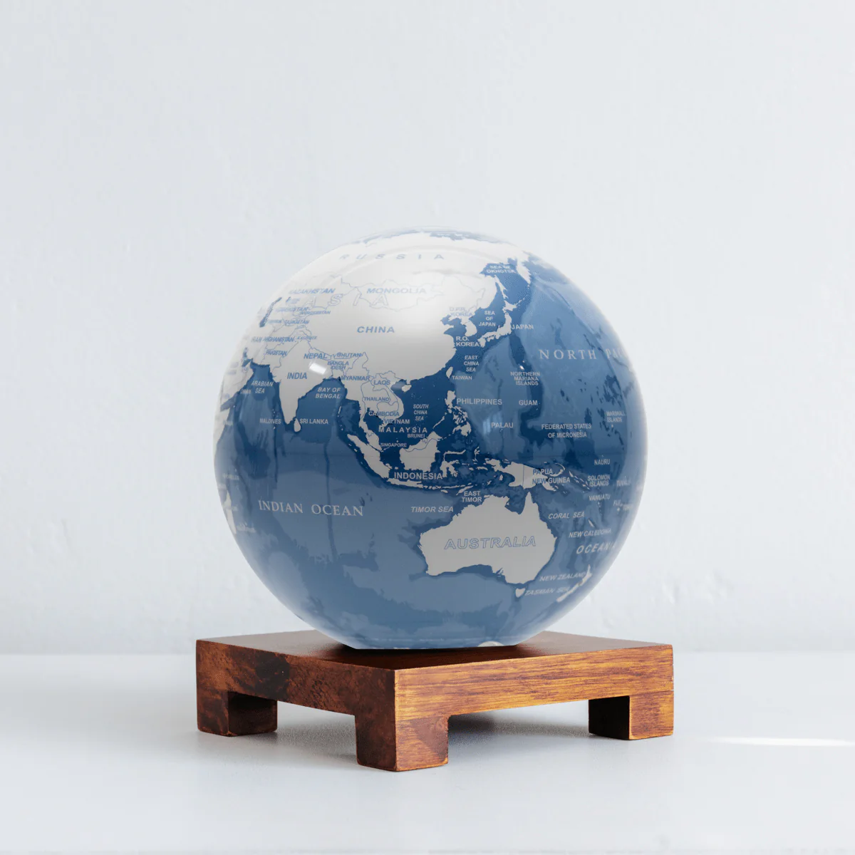 Sky Blue and White Globe - Image 13