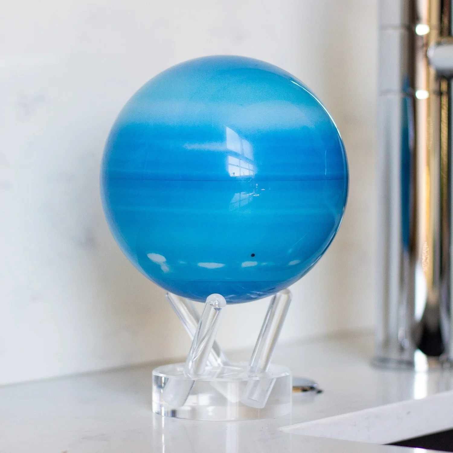 Uranus Globe - Image 3