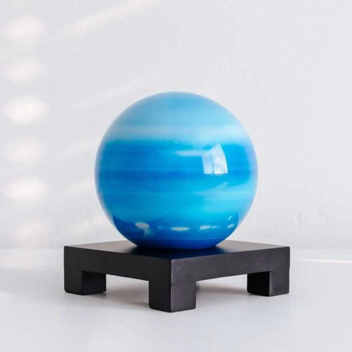 Uranus Globe - Image 7